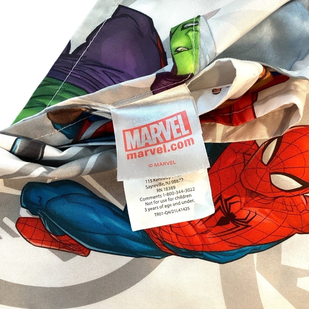 Marvel Flat Twin Sheet OEKO-TEX Chemical Free Hulk Thor Spider-Man Avengers - Picture 2 of 8
